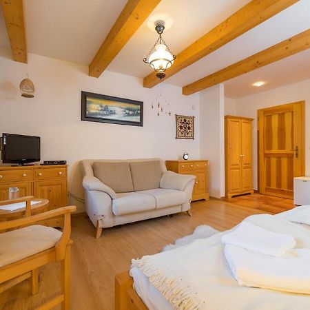 Valasske Chalupy Kycerka Hotel Velké Karlovice Buitenkant foto