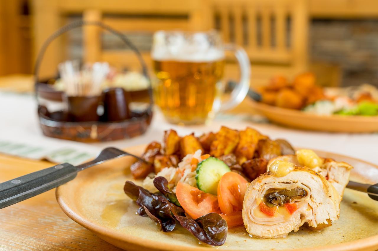 Valasske Chalupy Kycerka Hotel Velké Karlovice Buitenkant foto