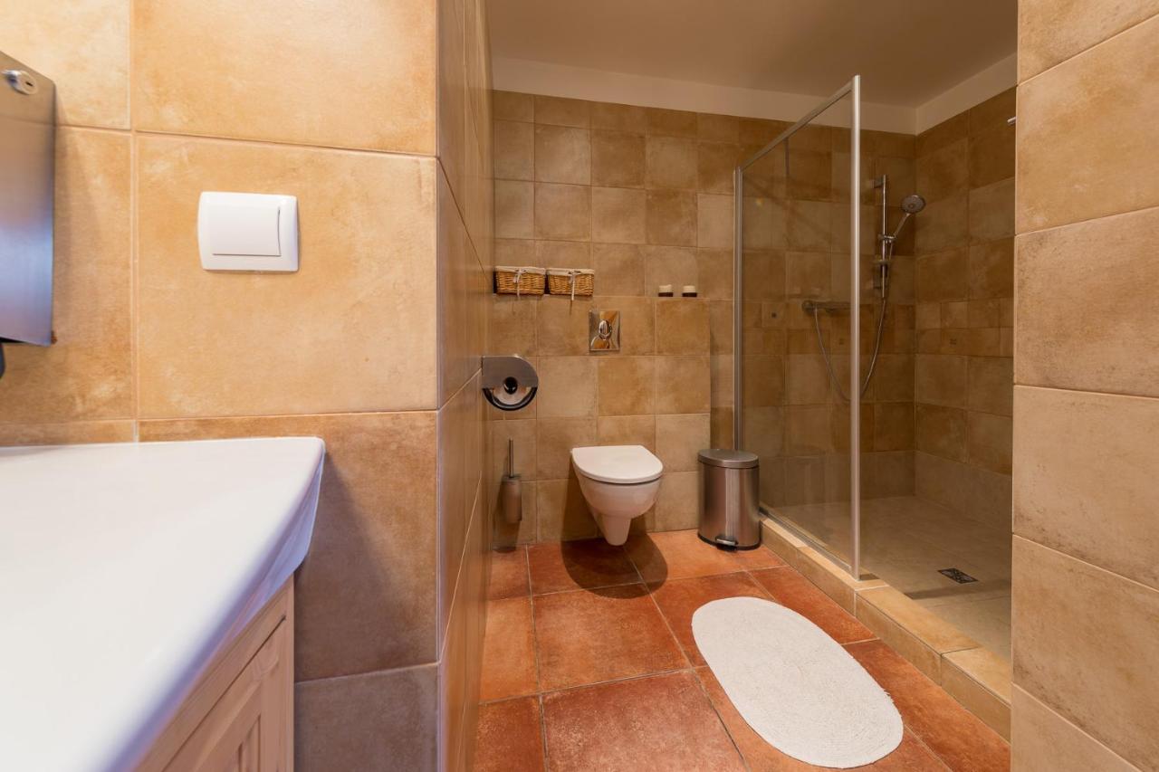 Valasske Chalupy Kycerka Hotel Velké Karlovice Buitenkant foto
